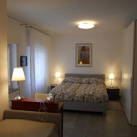 Bed Adelaide *